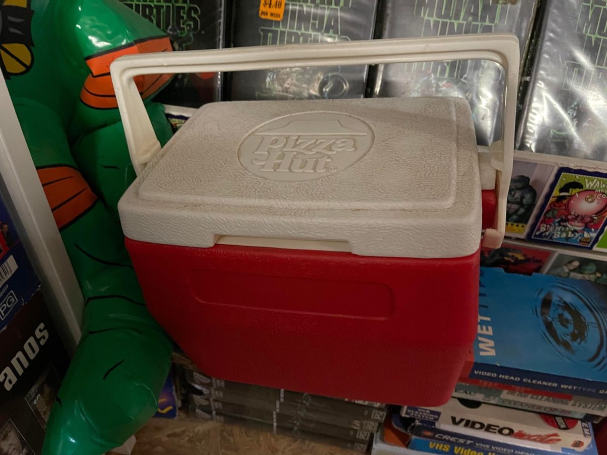 1990s pizza hut esky cooler