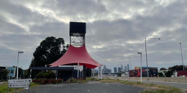 KFC at the eastbound West Gate Bridge service centre april 2021