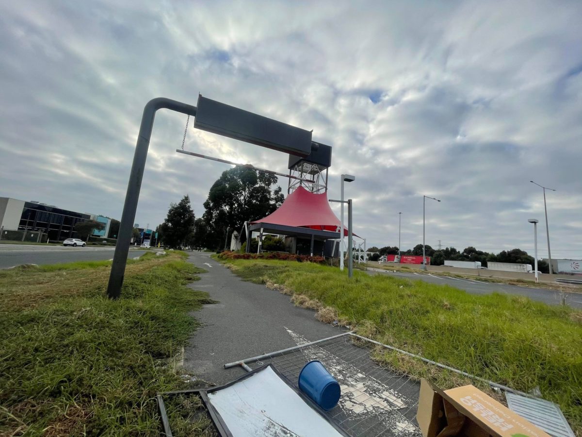 KFC at the eastbound West Gate Bridge service drive thru