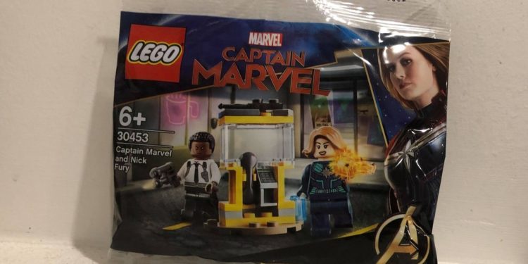 Lego Captain Marvel Nick Fury 30453