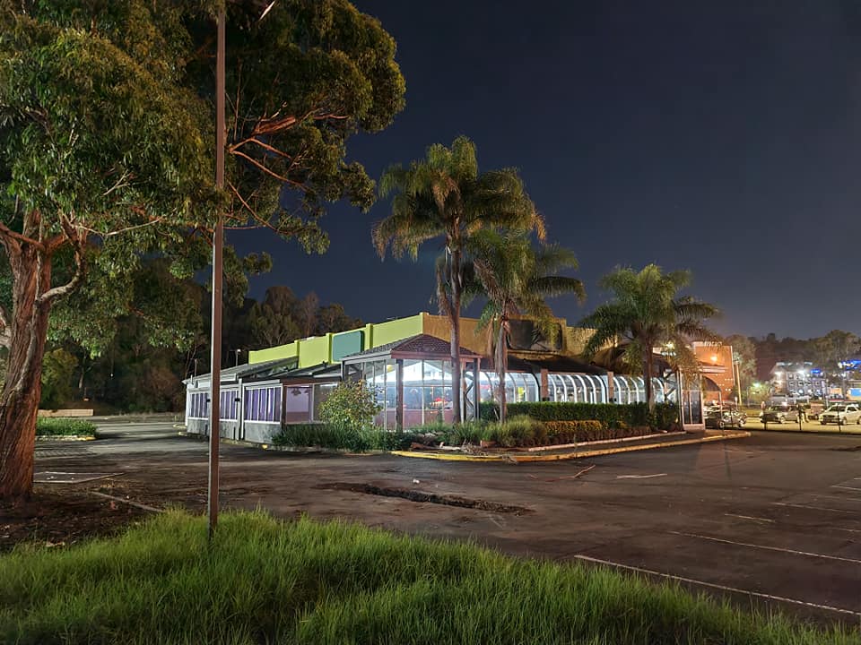 abandoned sizzler Campbelltown car park