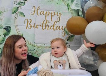 alex 1st birthday garland