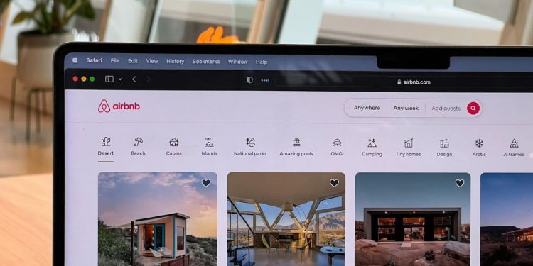 Zen Zone: 5 Tips for Creating a Productive Workspace in Any Airbnb