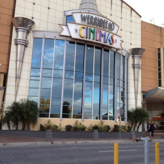 front of werribee 10 cinemas early 2000s