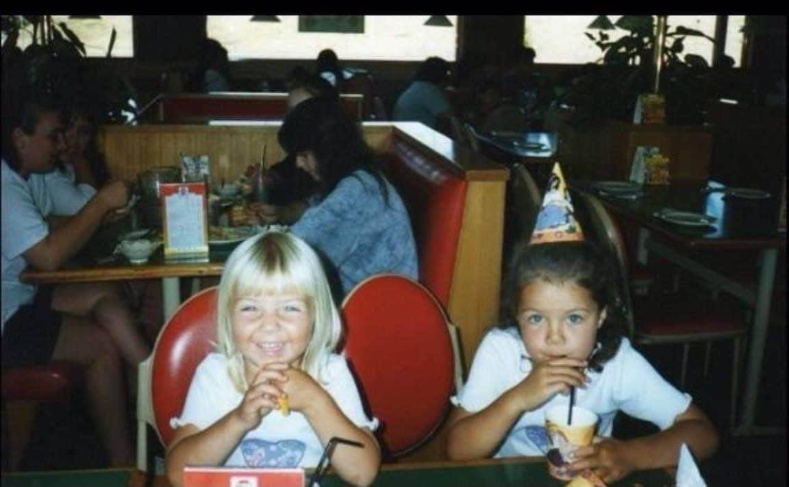girls at pizza hut werribee 1990s