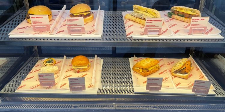 hot burgers sandwiches at 7 eleven deli