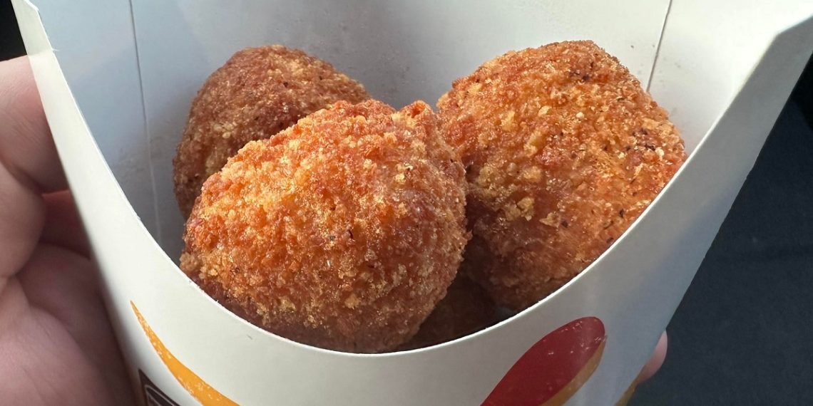 hungry jacks gravy tatos review