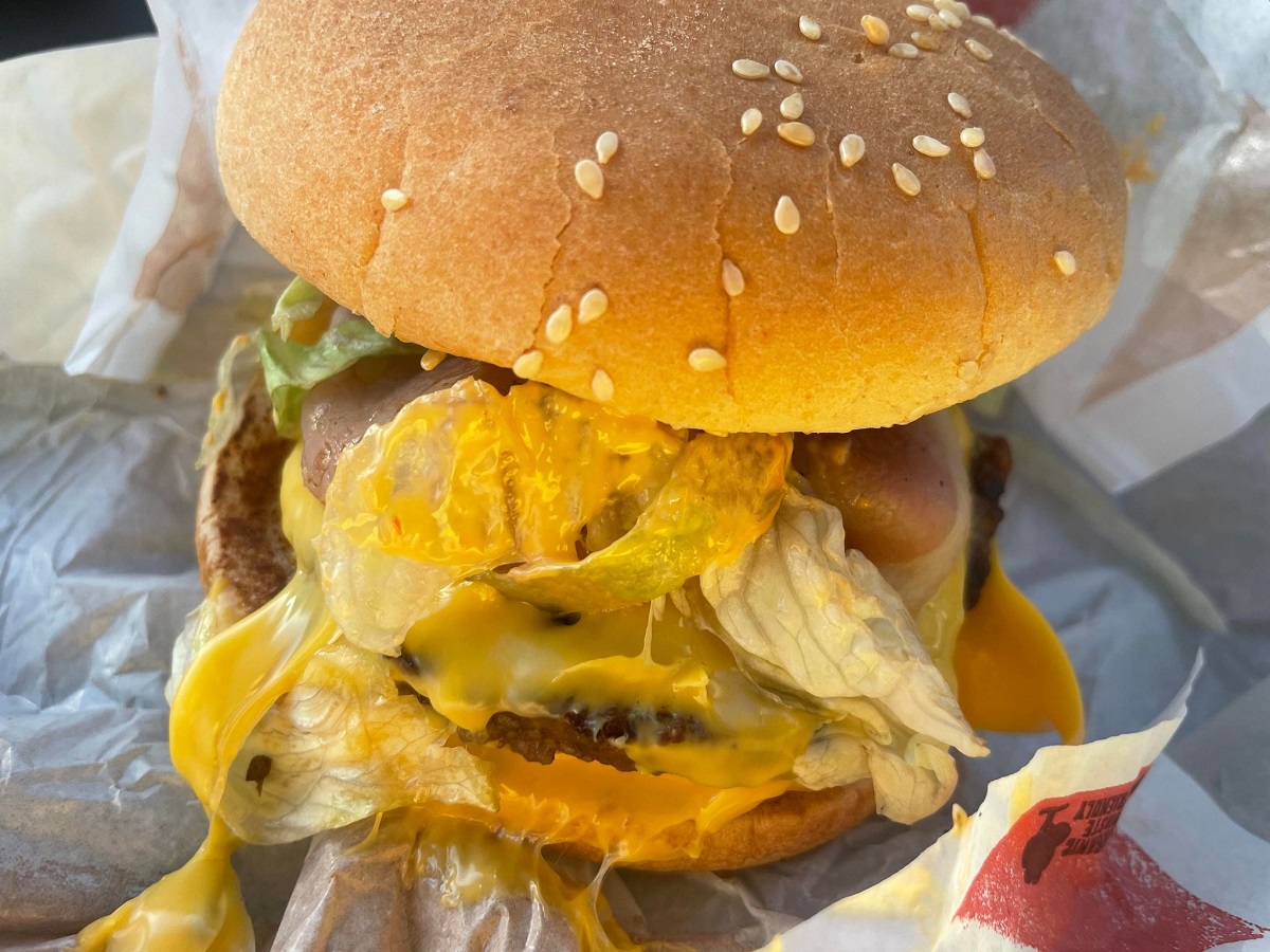 hungry jacks pulled pork deluxe burger