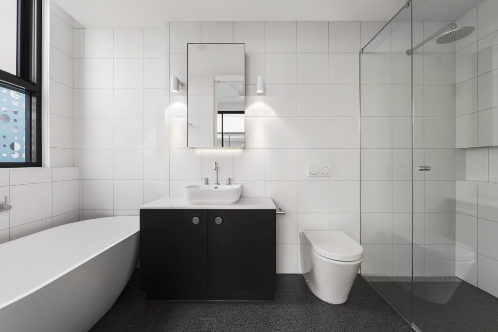 modern-bathroom-with-shower-niche