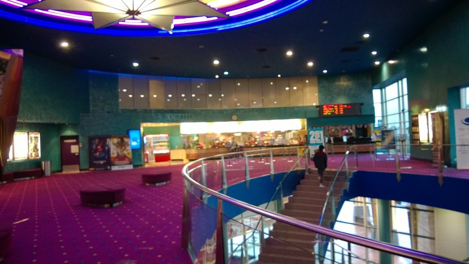 old werribee 10 cinemas stairs