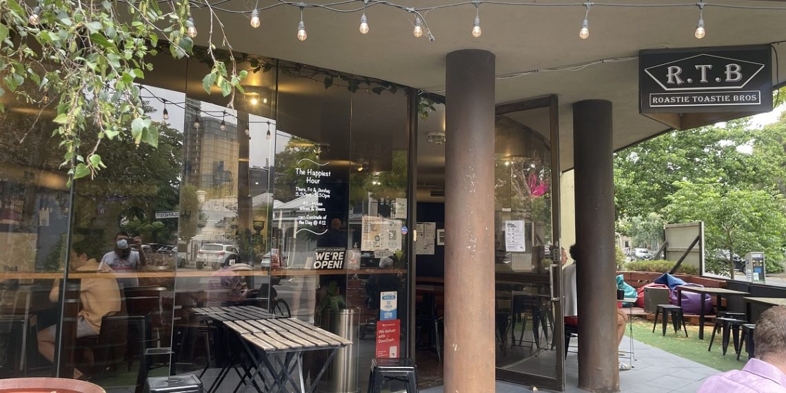 outside-of-roastie-toastie-bros-rtb-south-melbourne