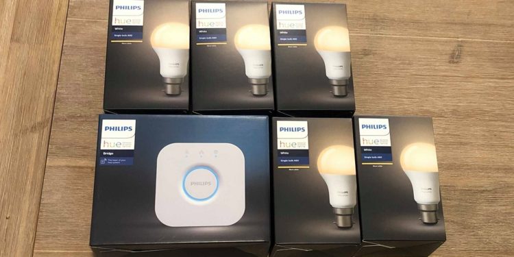 5 phillips hue bulbs and a hub