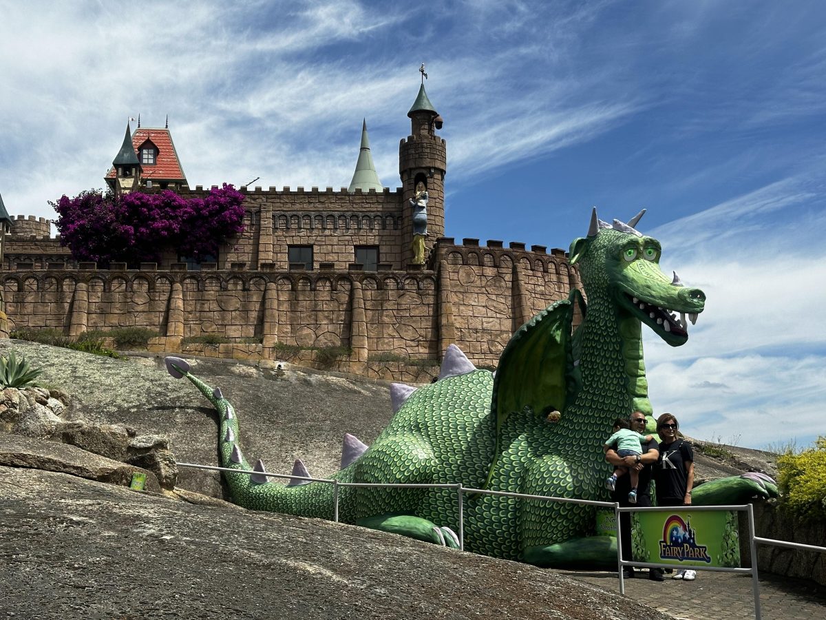 puff the magic dragon castle fairy park