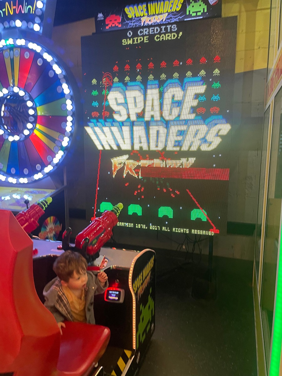 space invaders frenzy arcade machine