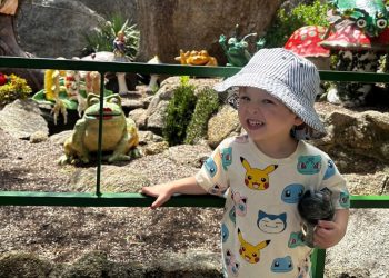 thumbelina-statue-anakie-fairy-park-banner