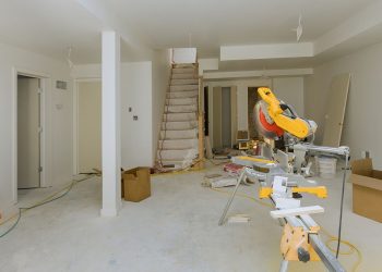 6 Tips To Ensure Worker Safety During Home Renovations